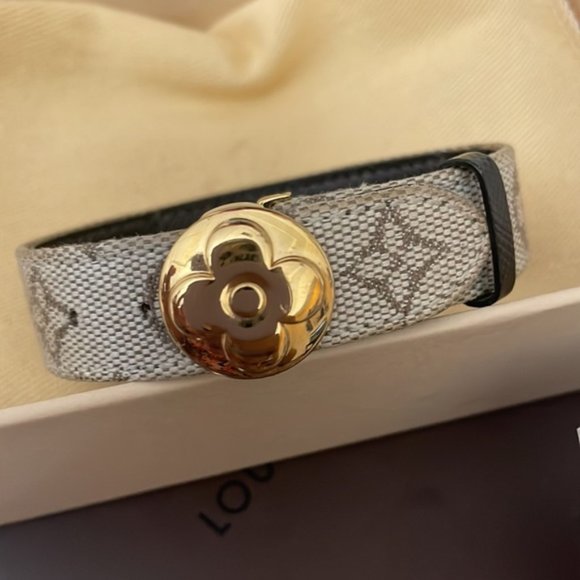 ❤️Authentic ❤️ Louis Vuitton Good Luck Breath Bracelet Flower Flower Mon… - Picture 2 of 16